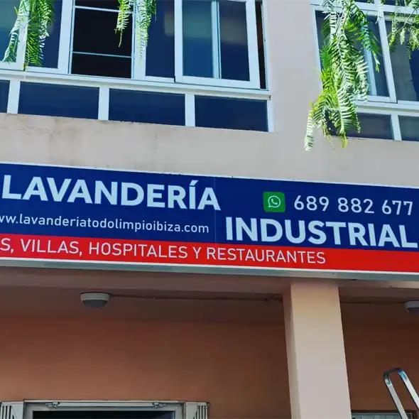 Carteles luminosos — fabricación e instalación